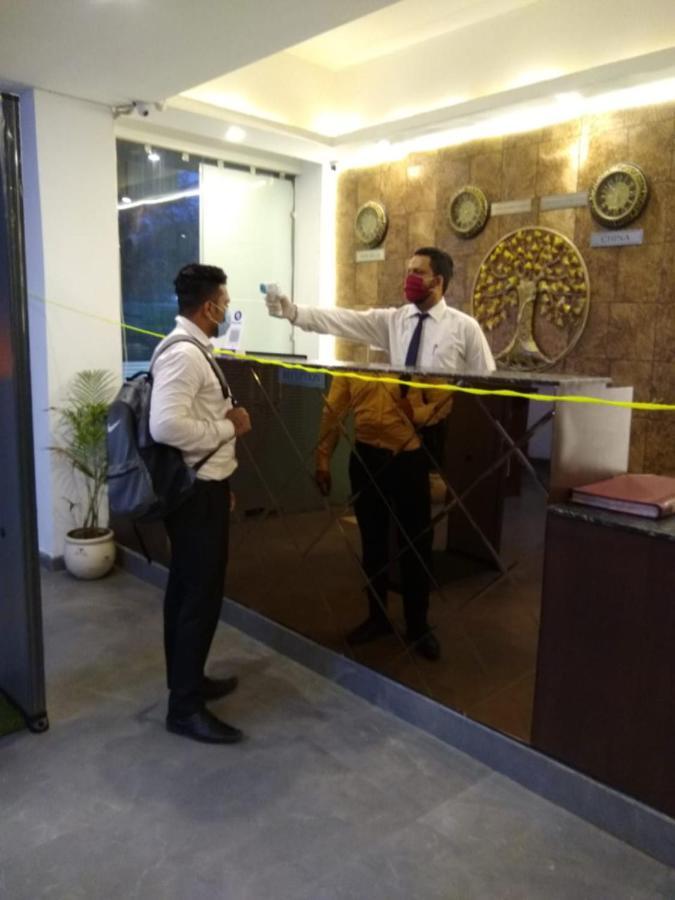 Airport Hotel Tashree Nuova Delhi Esterno foto