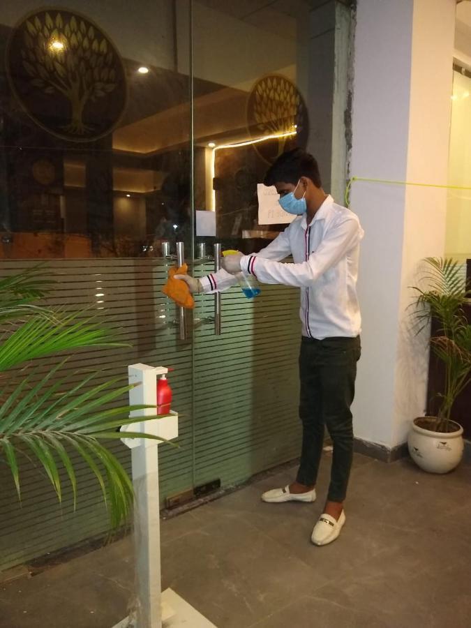 Airport Hotel Tashree Nuova Delhi Esterno foto
