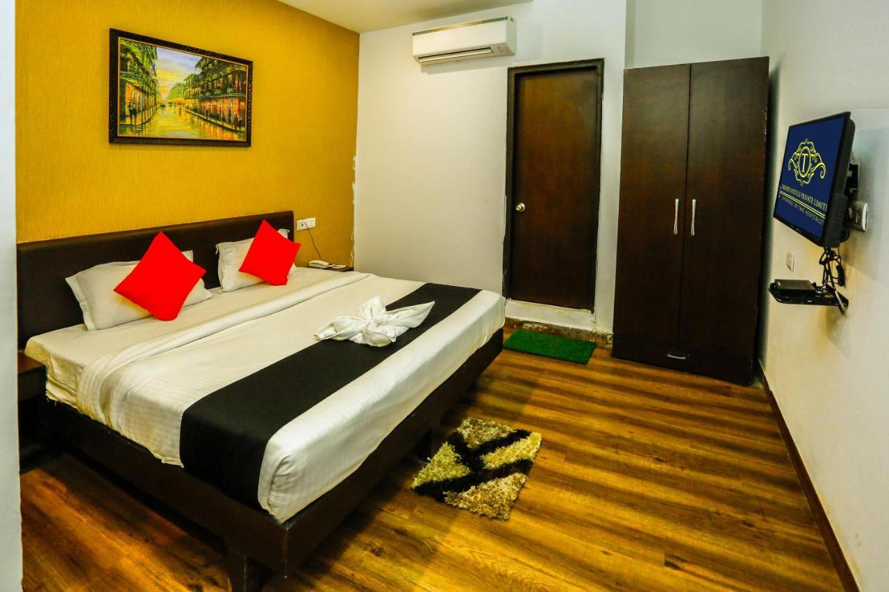 Airport Hotel Tashree Nuova Delhi Esterno foto