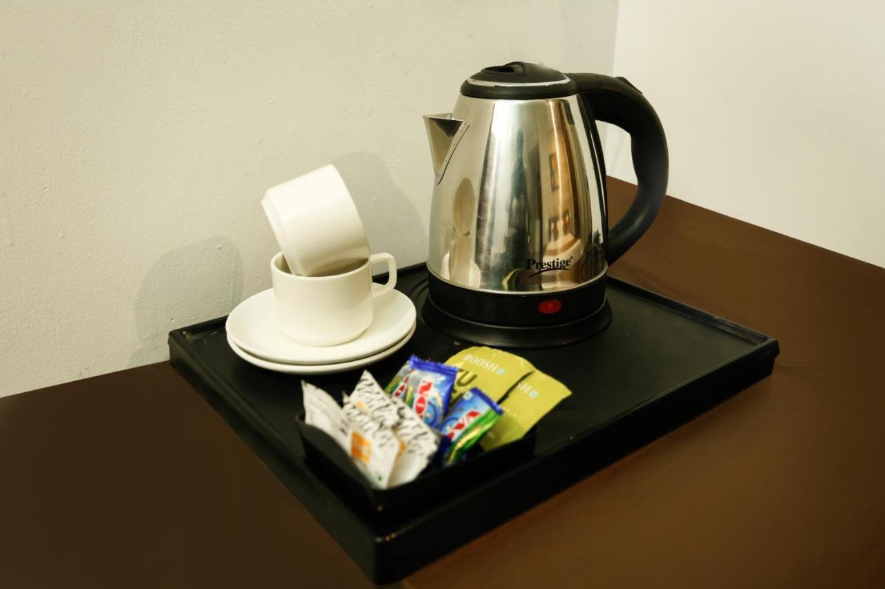 Airport Hotel Tashree Nuova Delhi Esterno foto